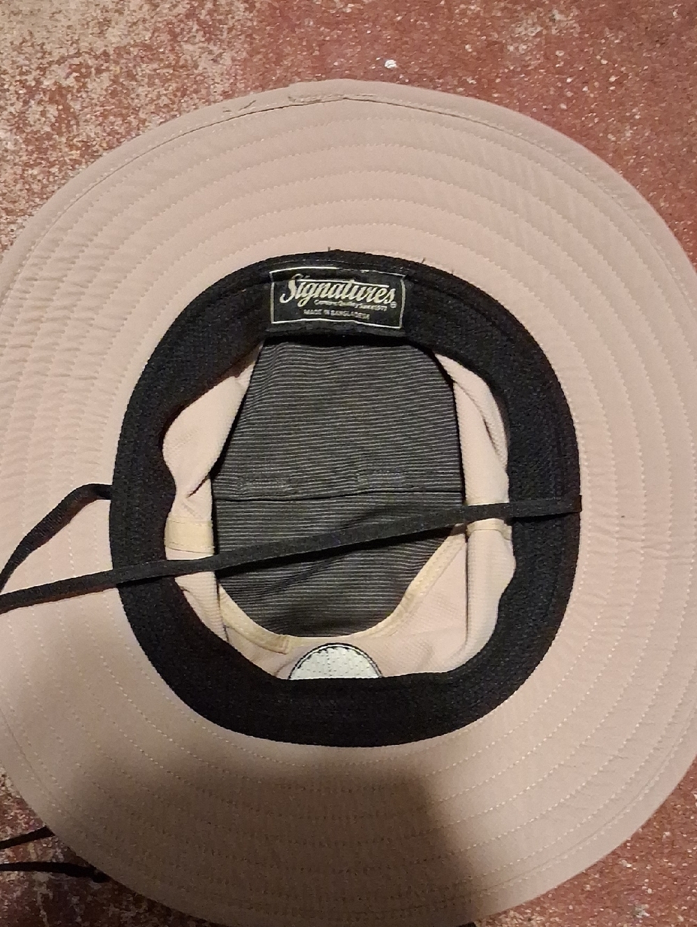 Signatures Hat - Picture 2 of 5